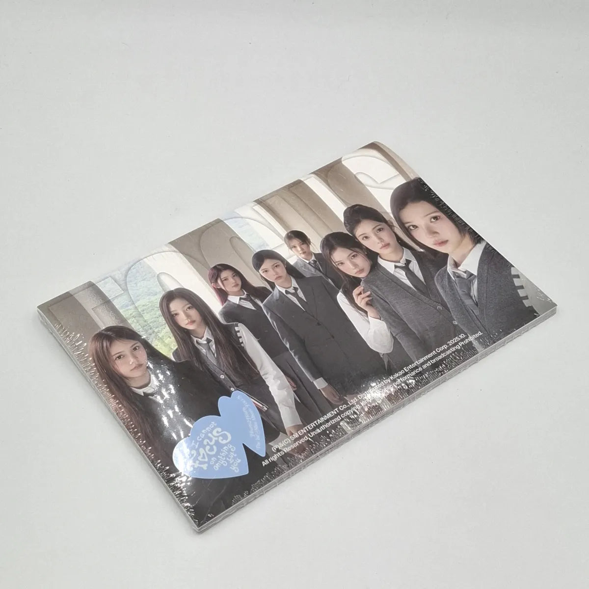 HEARTS2HEARTS - FOCUS - PHOTOBOOK ver